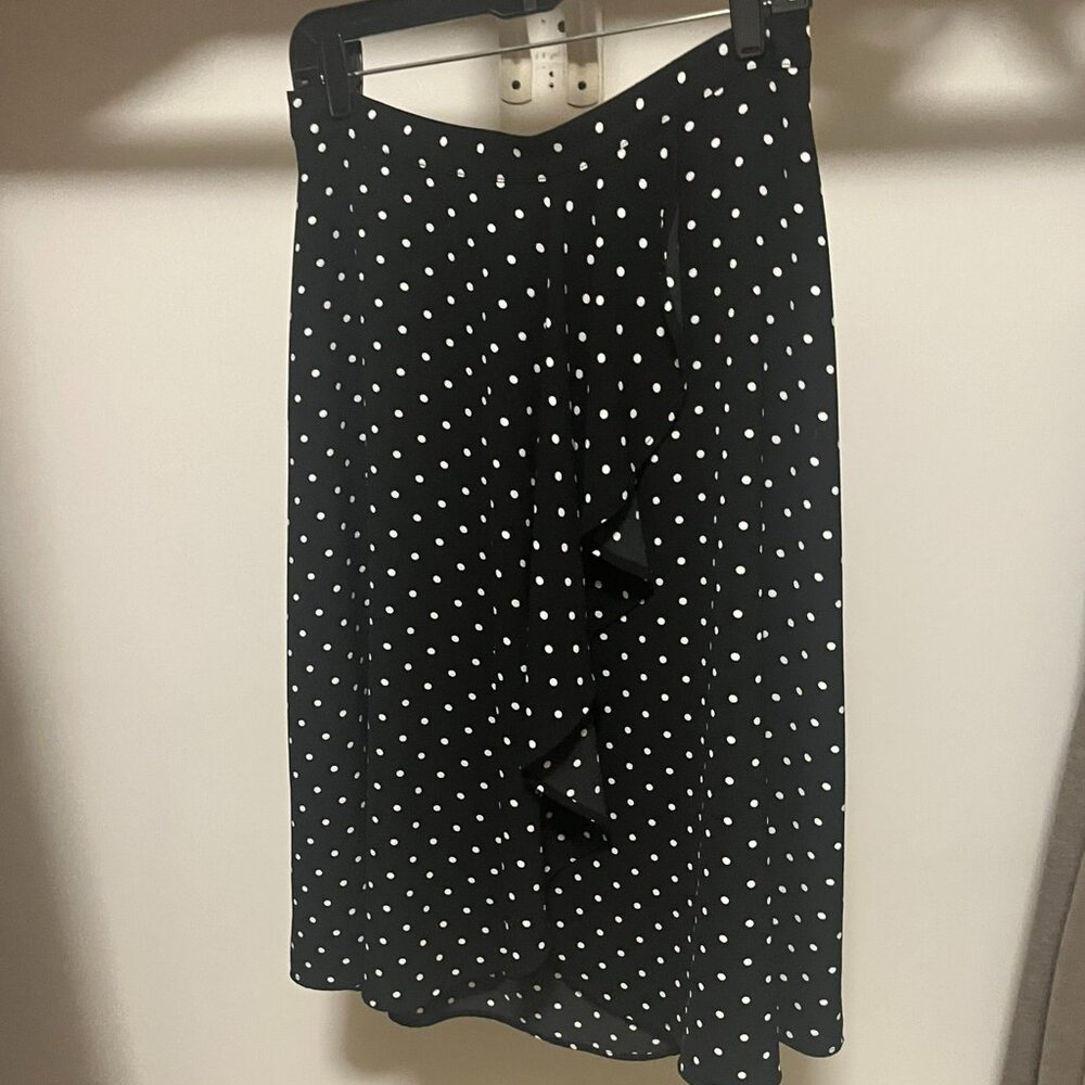 14th & Union Midi asymetrical polka dot skirt size M